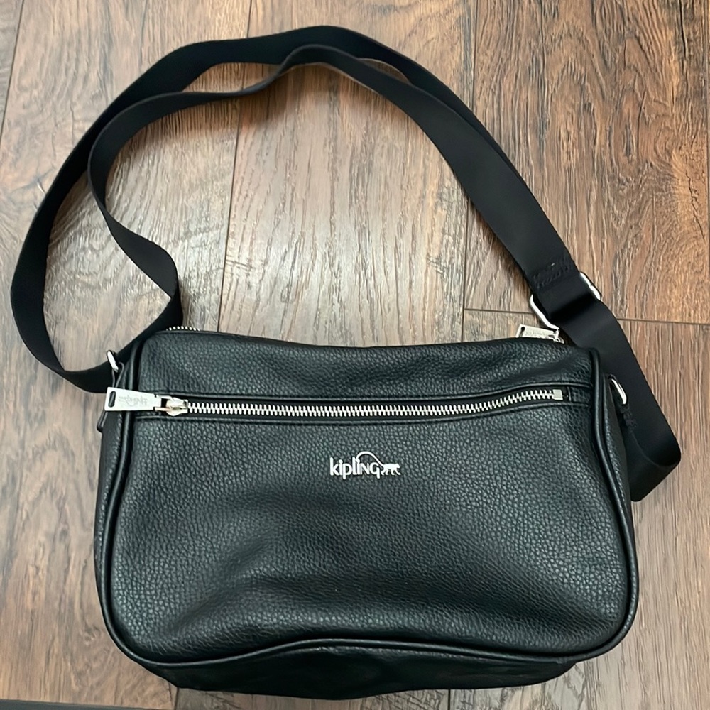 Kipling black purse